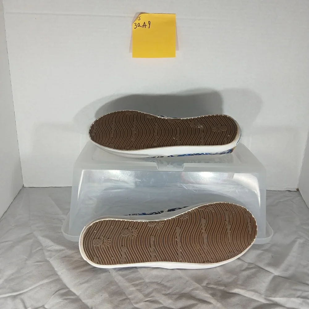 Tommy Bahama embrace casual